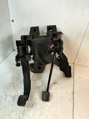 Педалі зчеплення гальма kpl opel meriva b 13362473 фото №1