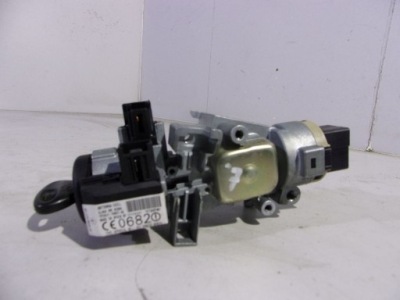 Mazda 2 i замок запалювання з ключ фото №1