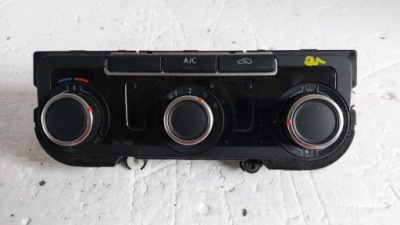 Vw golf 6 панель обдув кондиціонера 5hb011292 фото №1