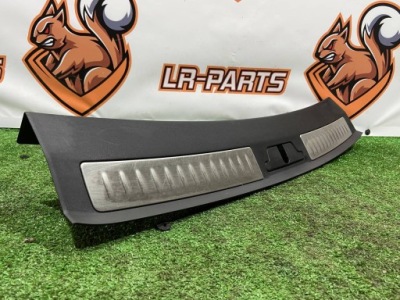 Молдинг накладка поперечина багажника velar j8a2-406a64- фото №1