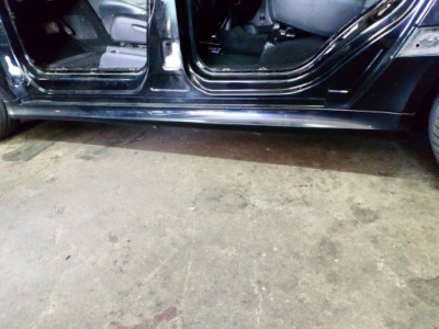 Mercedes b w245 левая молдинг порог накладка фото №1