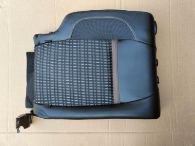 Peugeot 208 спинка сиденье полукожа фото №1