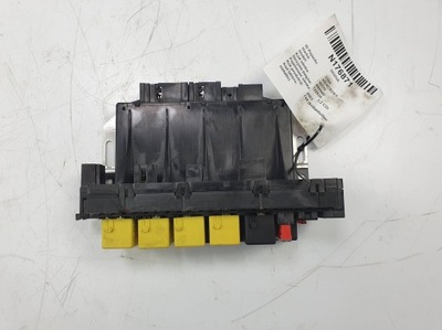 Коробка запобіжників sam a0325458232 mercedes w220 фото №1