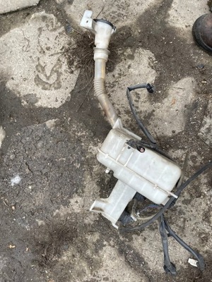 Daihatsu materia бачок омывателя + помпа фото №1