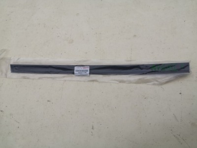 Toyota aygo 14-18r молдинг защитная спойлер перед фото №1