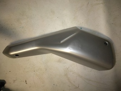 HONDA CBR 125 JC50 16R PROTECCIÓN SILENCIADOR DE ESCAPE BRIDA RECUBRIMIENTO  