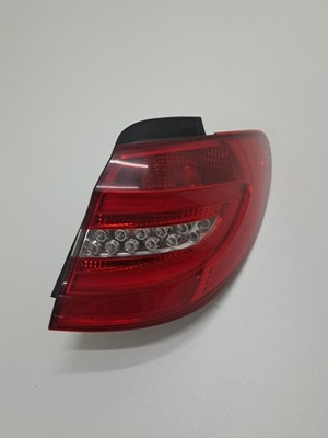 Mercedes b klasa w246 лампа права задня a2468200664 фото №1