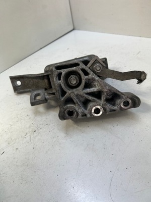 Кронштейн подушка двигуна mini r60 6851173 фото №1