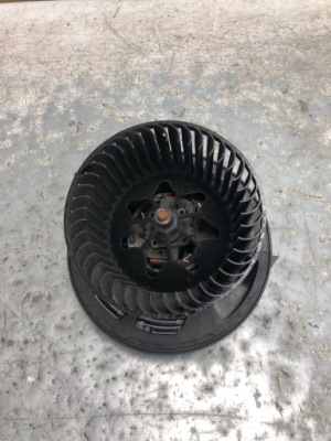 Воздуходувка вентилятор bmw e87 lci 6933663 фото №1