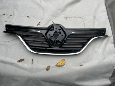 Решітка  радіатора renault megane iv 2015-2024 фото №1