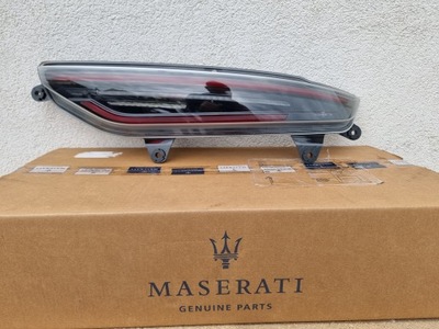 Лампа права задня задня maserati mc20 led фото №1