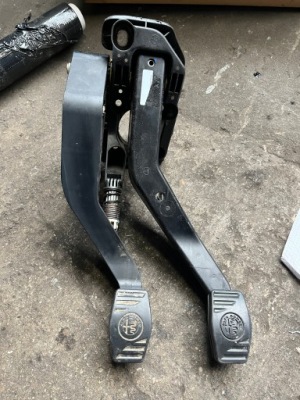 38 alfa romeo giulia педаль газу гальма зчеплення 00505440910 фото №1