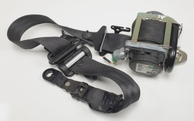 Pas натягувач правий перед volvo v60 s60 ii europa фото №1