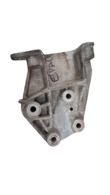 Renault espace кронштейн коробки передач 7700817177 фото №1