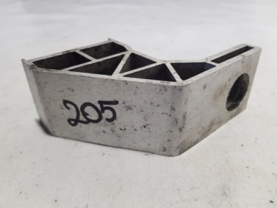 Кронштейн кронштейн радіатора mercedes w205 2055014020 фото №1