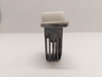 Резистор резистор вентилятор nissan primiera p12 70t036d11 фото №1