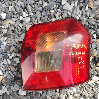 Лампа права правий задня toyota corolla фото №1