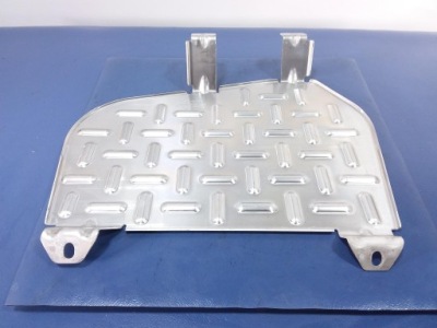 Panamera i 970 плита лист захист підлога права фото №1