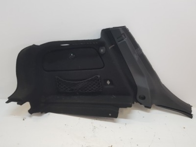 Mercedes w176 lift обшивка оббивка багажника ліва фото №1