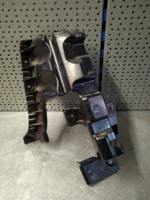 Pacifica 2016-2022r напрямна бампера лівий задній фото №1