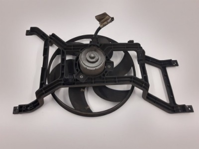 Logan 1 1,5 dci вентилятор радіатора 8200702958 фото №1