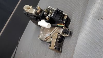 8125670 CERRADURA DE PUERTA DERECHA PARTE TRASERA BMW 7 E38  