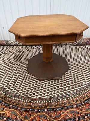 Stary stolik , karciak .