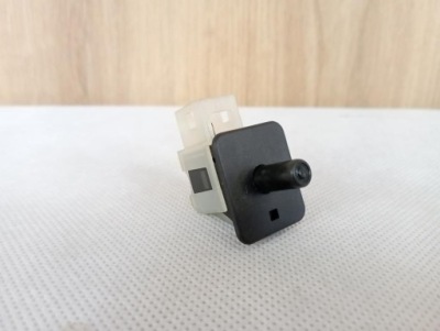 Mercedes slk r170 lift датчик замикання кінцевий двері a2028209410 фото №1