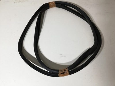 Прокладка двері лівий задня hyundai i40 12-15 kombi фото №1