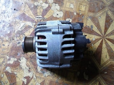 Renault генератор 231007033r-c фото №1