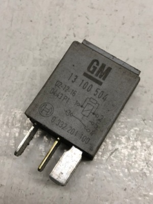 Реле opel 13100504 фото №1