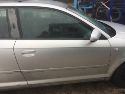 Двері праве audi a3 8p 3d фото №1