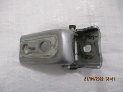 Ds4 петля нижній двері лівий задній ezr фото №1