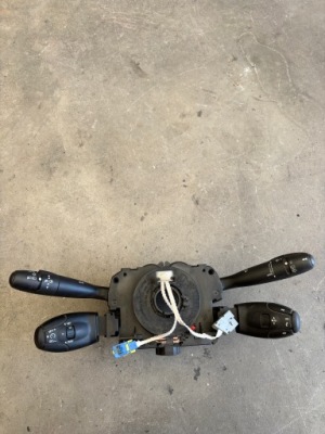 Переключатель комбинированный peugeot 96652990xt фото №1