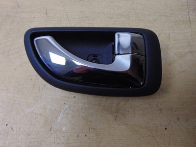 Ручка внутрішня двері права задня hyundai santa fe фото №1