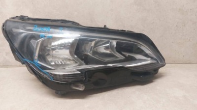 Лампа правая peugeot 3008 5008 ii 9810478080 led фото №1