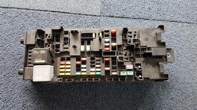 Коробка запобіжників land rover range rover фото №1