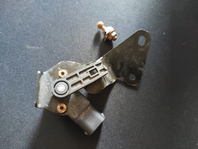 Датчик высоты подвеска левый задняя dodge ram 1500 2013-2016 фото №1