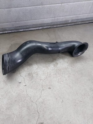 Porsche cayenne ii 7p5 труба повітря 7p5129752a фото №1