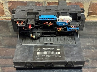 Mercedes w203 модуль sam 2035454901 фото №1