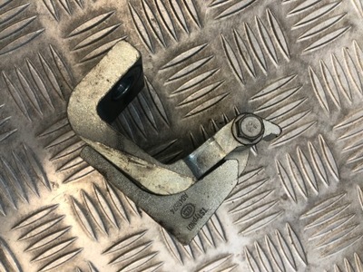 Петля двері t5 7e0831401b фото №1