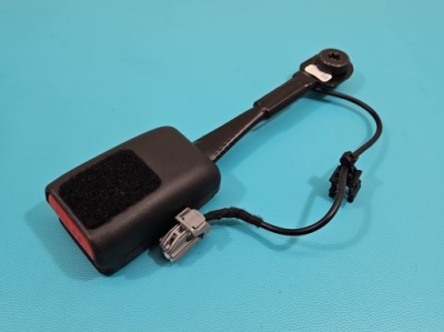 Кліпса поперечина безпеки перед права пасажира tesla model 3 20-23 фото №1