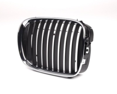 Решітка радіатора bmw 5 e39 01.96- 51138159316 права фото №1