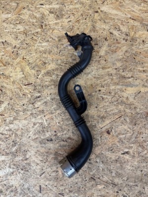 Шланг труба интеркулер 1.2 tce renault megane iv 144607323r фото №1