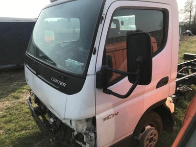 MITSUBISHI CANTER FUSO CABINA DE PUERTA PAS TECHO  