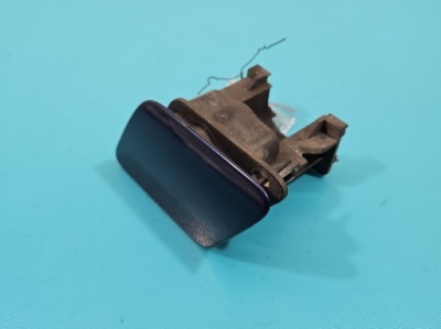 Заглушка розпилювача ліва audi a4 b5 8d0807275aa 98-01 фото №1