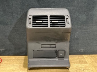 Защита туннель задняя land rover range rover velar l560 оригинальный номер j8a2-67448-a фото №1