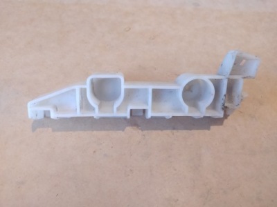 Напрямна кронштейн бампера правий задня mitsubishi space star ii 2013-... фото №1