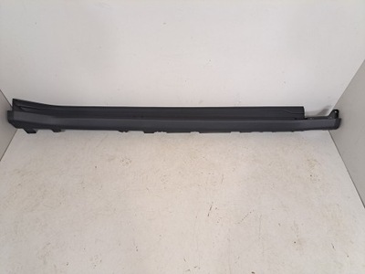 Bmw xm 2023 права сторона поріг фото №1