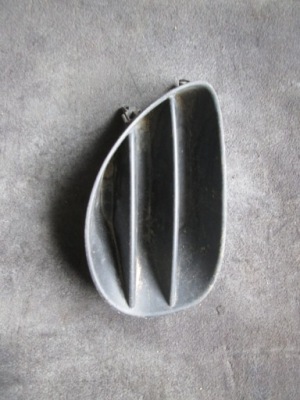 Решётка бампера правая toyota yaris ii 81481-0d010 фото №1